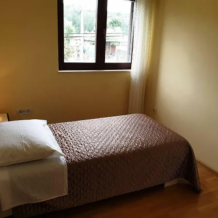 Ecclesia Apartment *