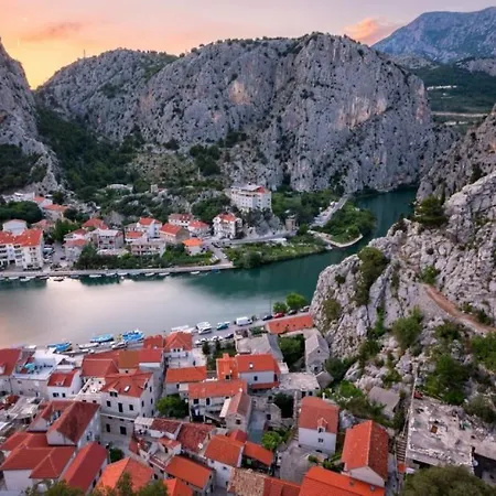 Ecclesia Apartment Klis